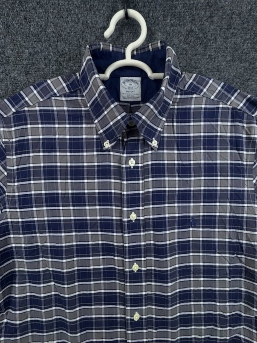 Brooks Brothers Blue Gray All Cotton Medium Button-Down Plaid Regent Non-Iron